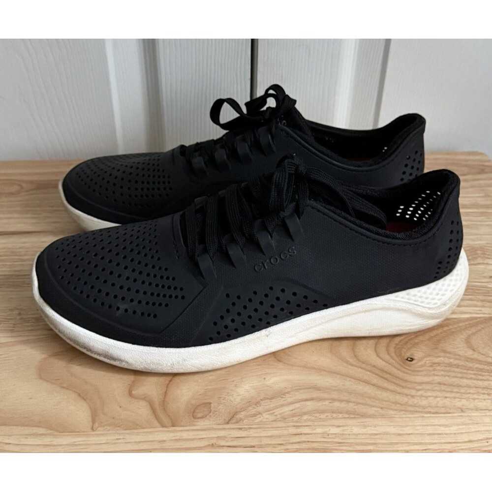 Crocs LiteRide Men’s Size 9 Pacer 204967 Black White Lace Up Comfort Sneakers